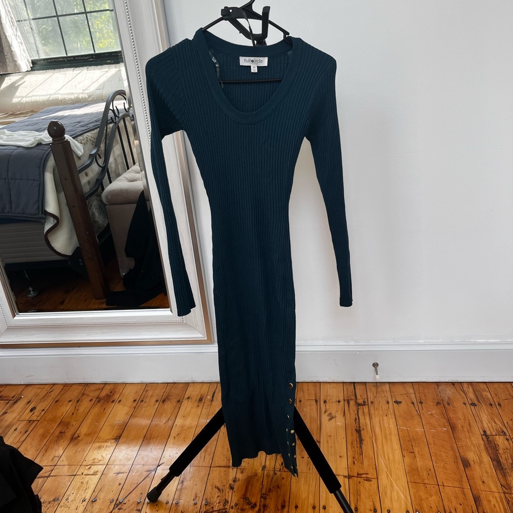 Midi knitted green dress